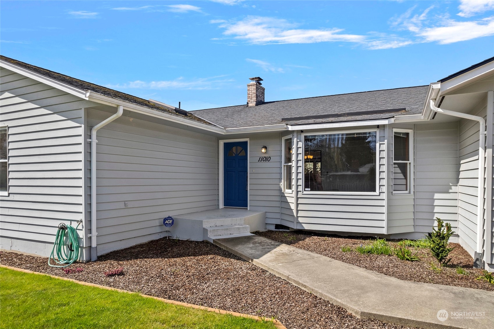 11010 Peter Anderson Road Burlington, WA 98233 - Photo 3 of 32 Gallery Image 3