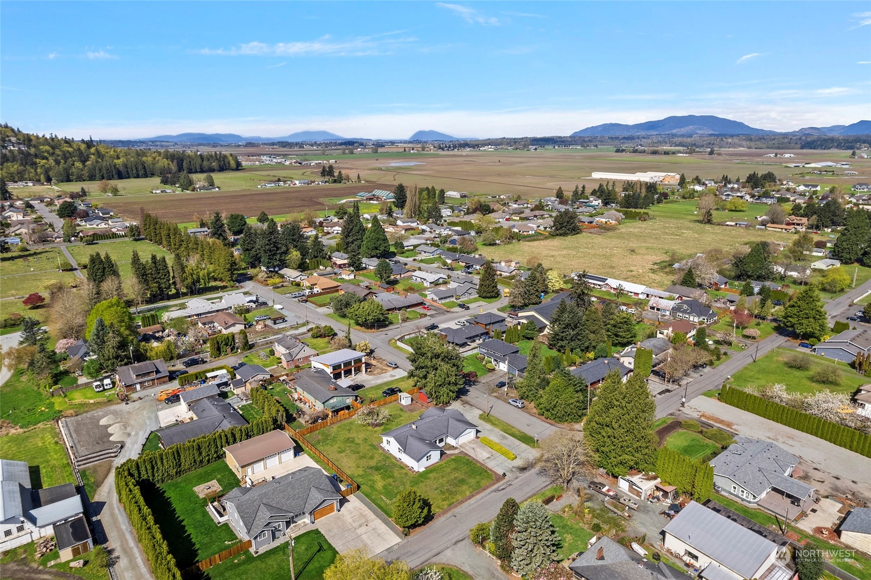 11010 Peter Anderson Road Burlington, WA 98233 - Photo 31 of 32 Gallery Image 31