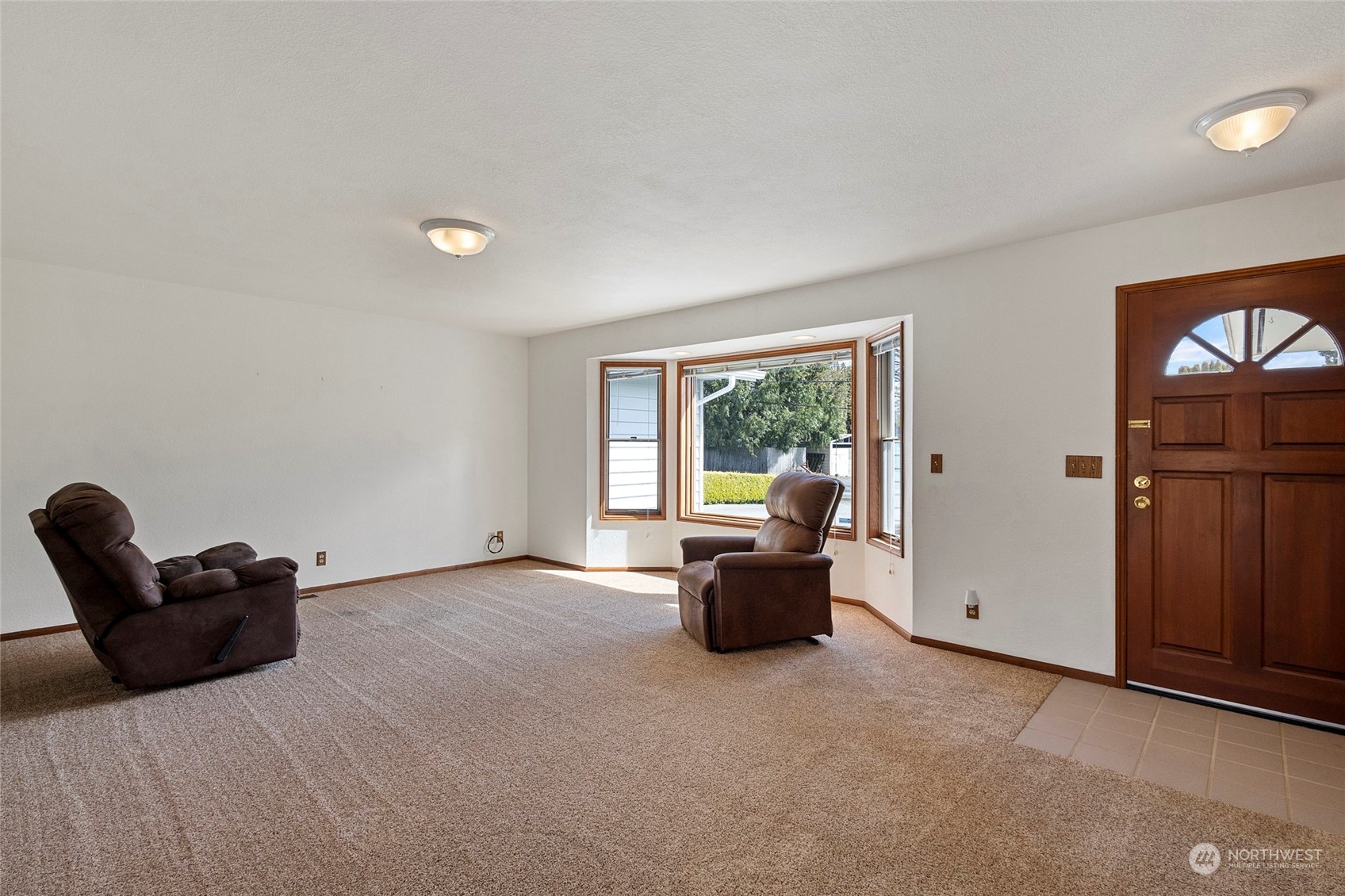 11010 Peter Anderson Road Burlington, WA 98233 - Photo 4 of 32 Gallery Image 4