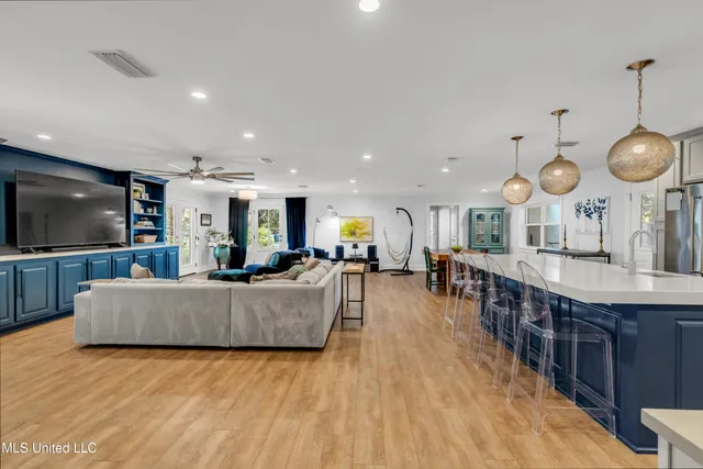 $675,000 | 1105 East Cherokee Glen, Ocean Springs, MS 39564