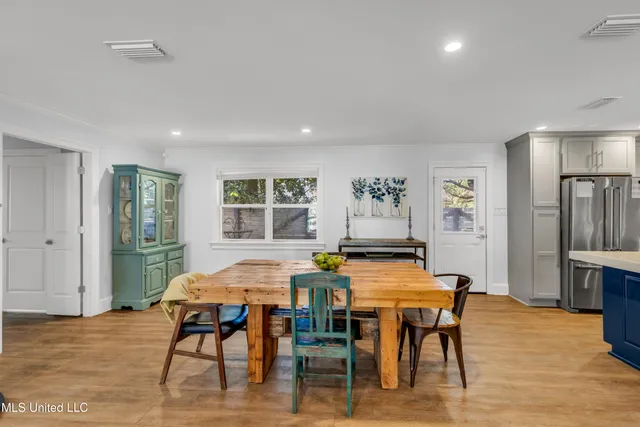 $675,000 | 1105 East Cherokee Glen, Ocean Springs, MS 39564