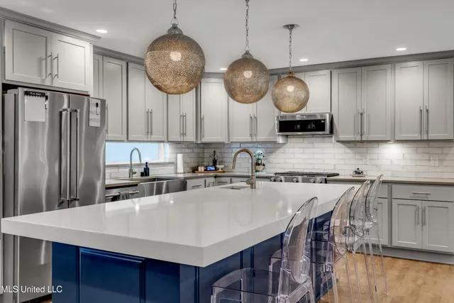 $675,000 | 1105 East Cherokee Glen, Ocean Springs, MS 39564