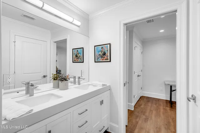 $675,000 | 1105 East Cherokee Glen, Ocean Springs, MS 39564