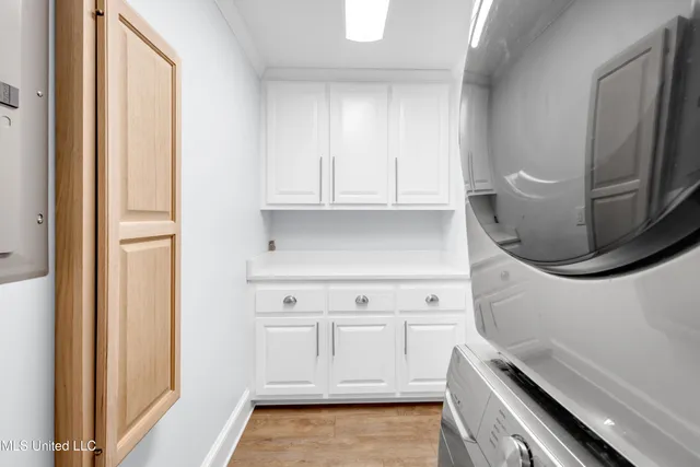 $675,000 | 1105 East Cherokee Glen, Ocean Springs, MS 39564