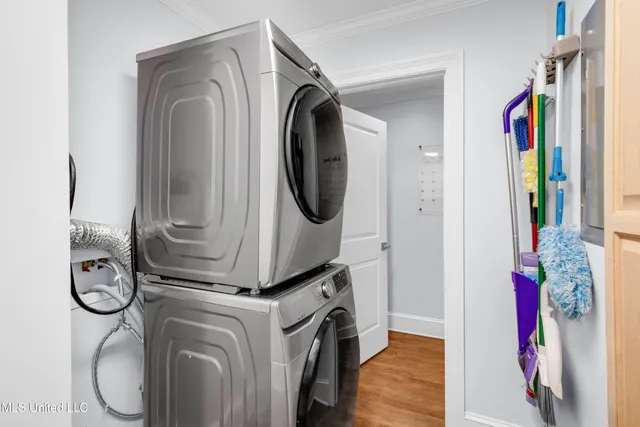 $675,000 | 1105 East Cherokee Glen, Ocean Springs, MS 39564