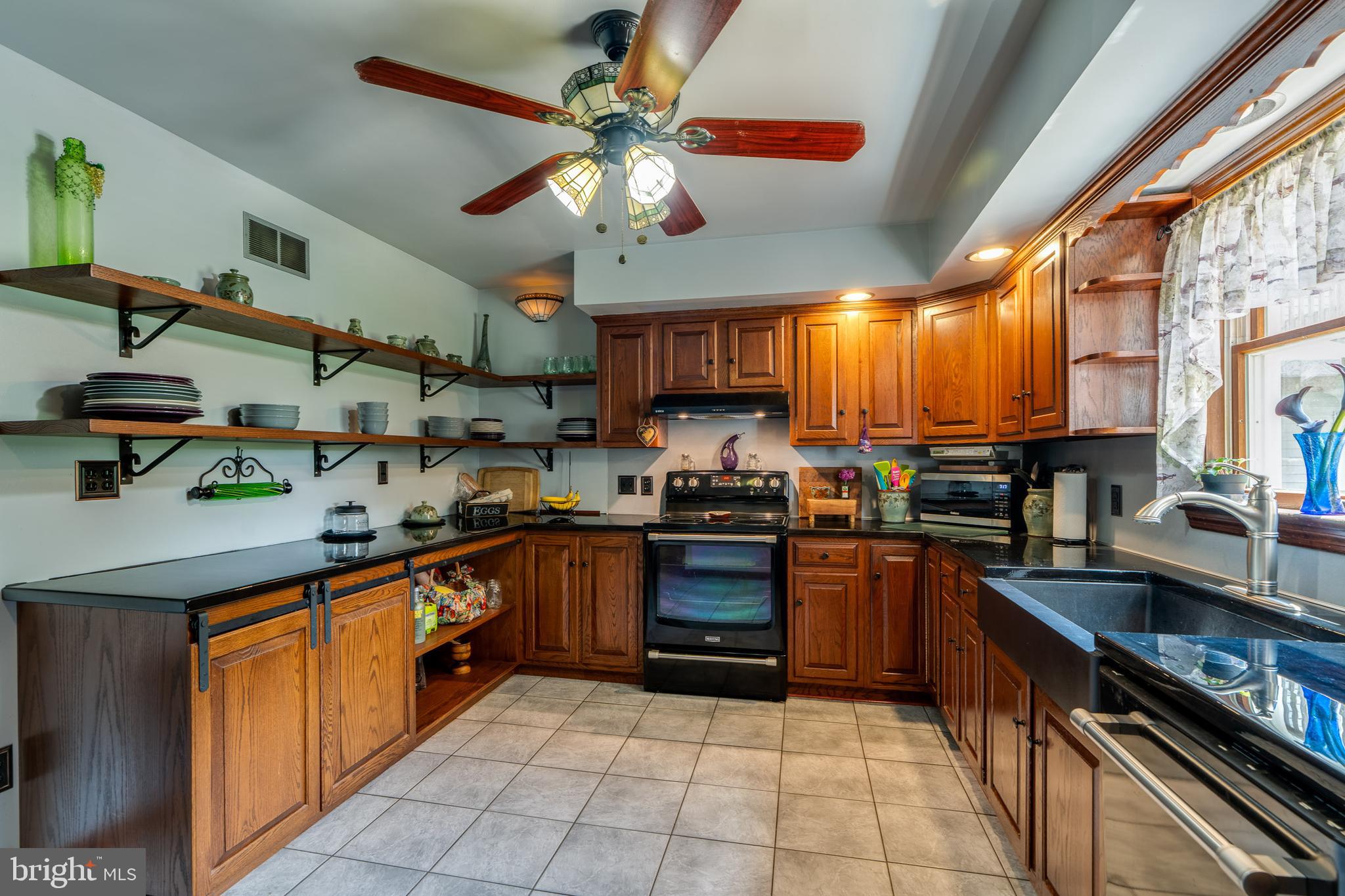 116 Schoolhouse Road Kirkwood, PA 17536 - Photo 8 of 72 Tons of Cabinets