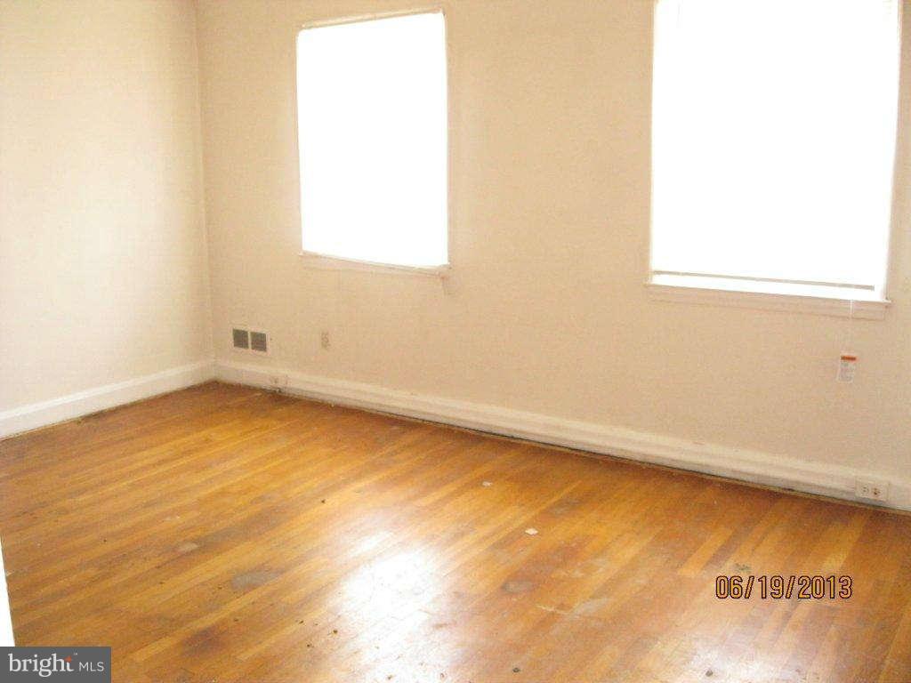 734 Arncliffe Road Baltimore, MD 21221 - Photo 5 of 11 Master Bedrooom