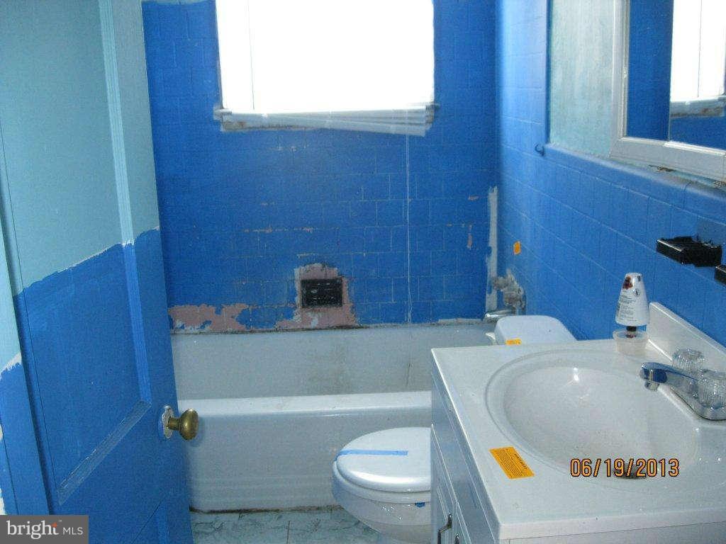 734 Arncliffe Road Baltimore, MD 21221 - Photo 6 of 11 Bath Master
