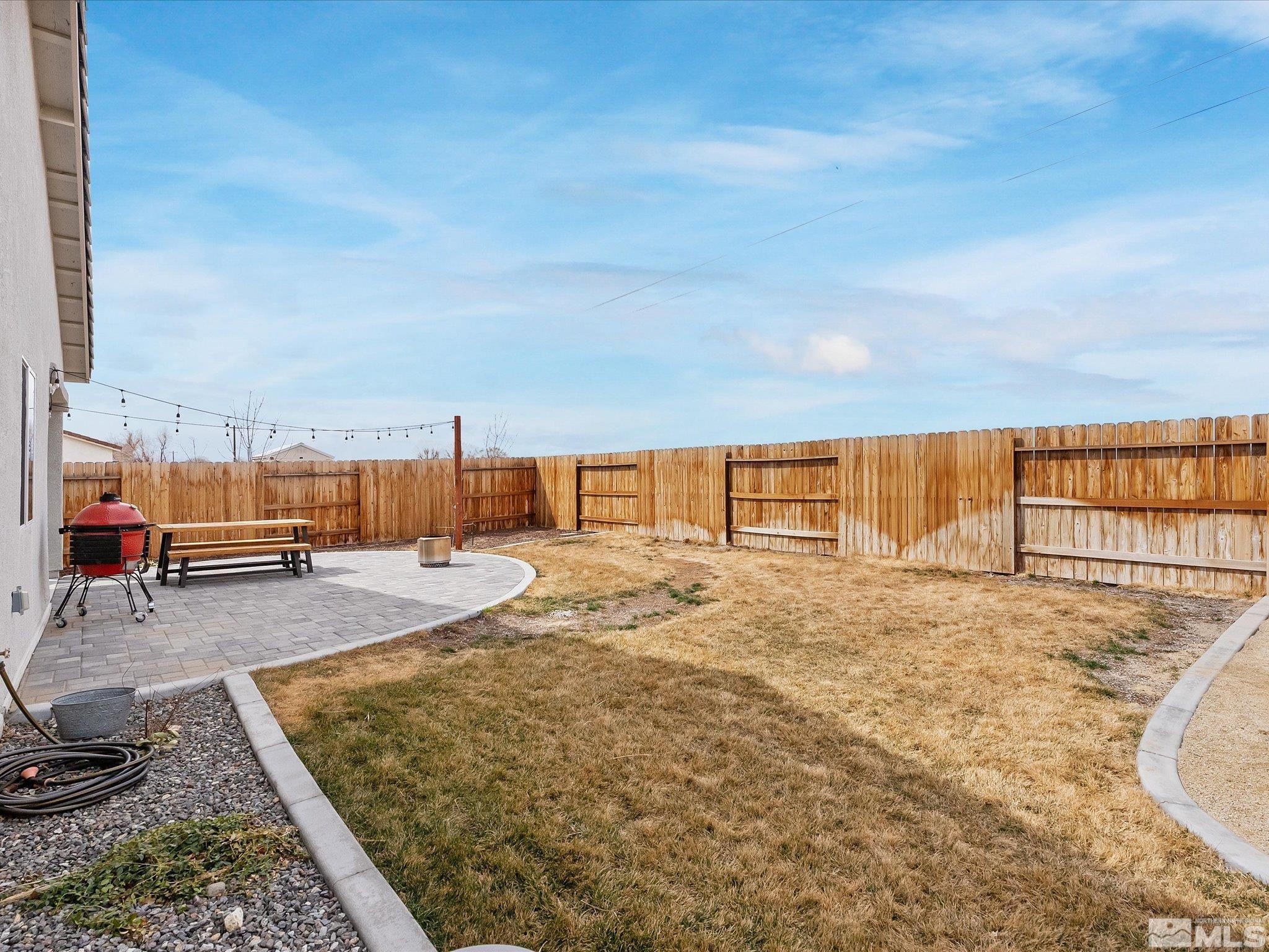 1173 Alder Drive Fallon, NV 89406 - Photo 35 of 40 a view of a swimming pool with an outdoor seating
