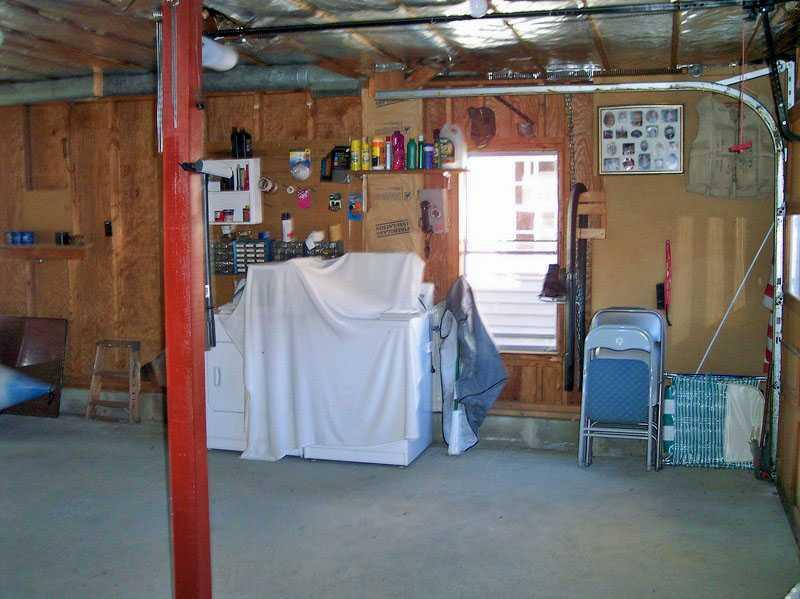90 Cedar Street Millinocket, ME 04462 - Photo 29 of 32 Garage.