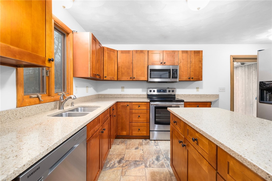 770 Hope Furnace Road Coventry, RI 02831 - Photo 26 of 45