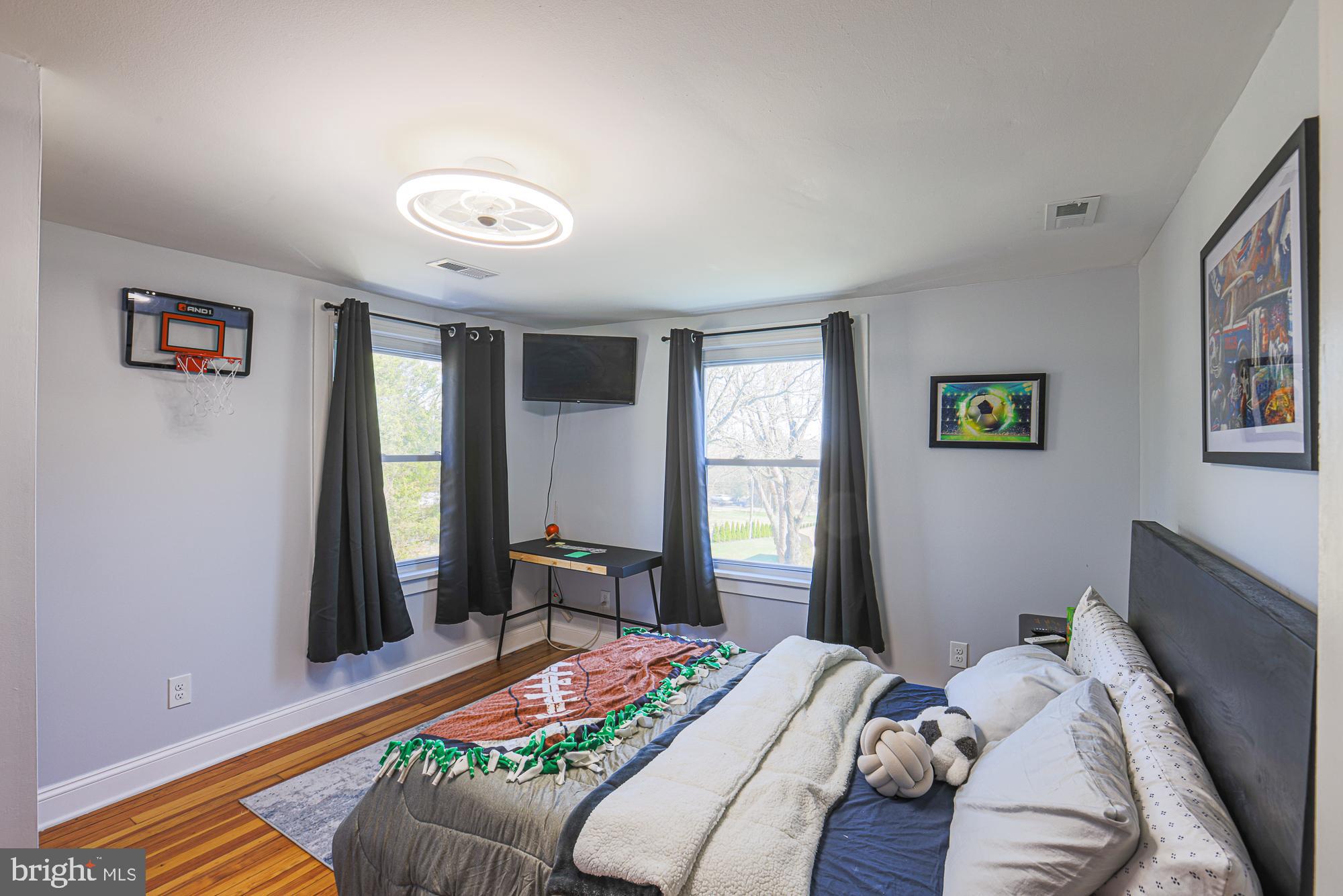 402 Philadelphia Road Joppa, MD 21085 - Photo 37 of 64 Upper Level BR 3