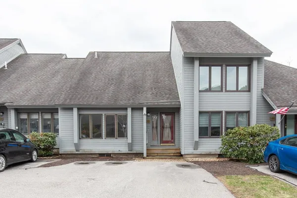 $399,900 | 5 Tsienneto Road, Unit 92, Derry, NH 03038
