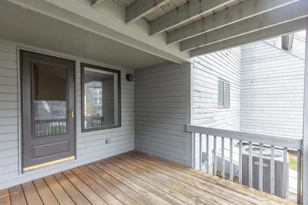 $379,900 | 5 Tsienneto Road, Unit 92, Derry, NH 03038