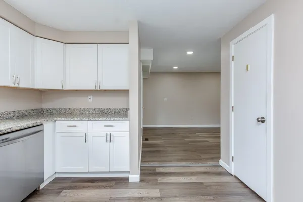 $379,900 | 5 Tsienneto Road, Unit 92, Derry, NH 03038