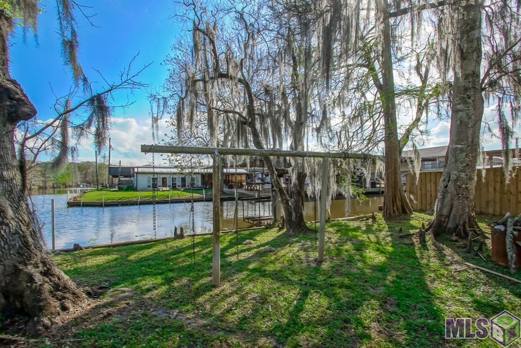 22494 Swan Street Maurepas, LA 70449 - Photo 11 of 29