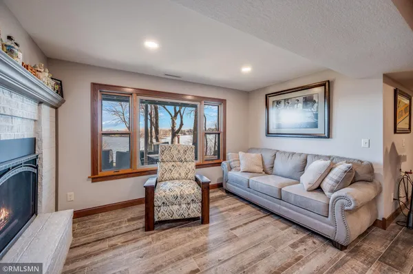 $875,000 | 3800 Sioux Lane, Madison Lake, MN 56063