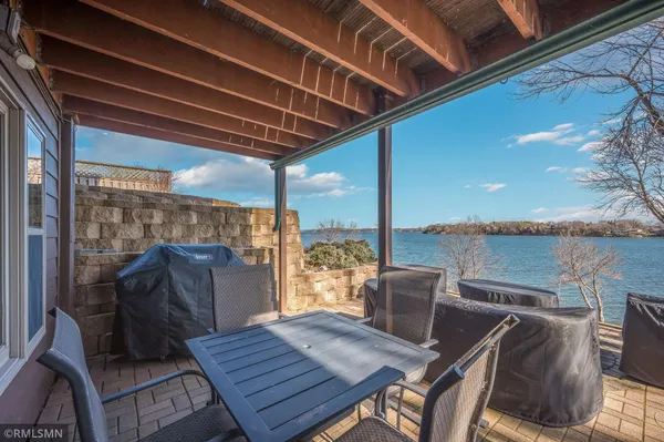 $875,000 | 3800 Sioux Lane, Madison Lake, MN 56063