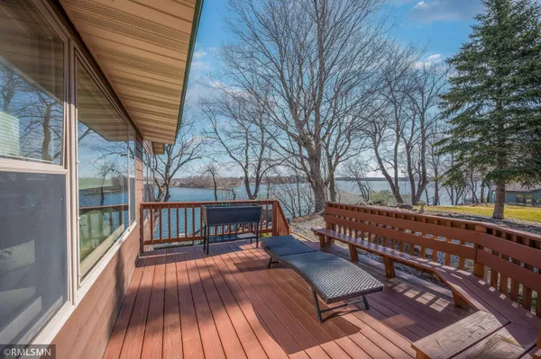 $875,000 | 3800 Sioux Lane, Madison Lake, MN 56063