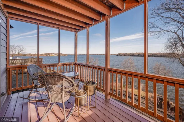 $875,000 | 3800 Sioux Lane, Madison Lake, MN 56063