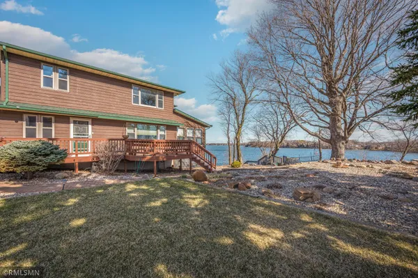 $875,000 | 3800 Sioux Lane, Madison Lake, MN 56063