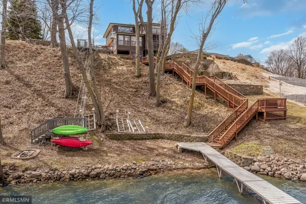 $875,000 | 3800 Sioux Lane, Madison Lake, MN 56063