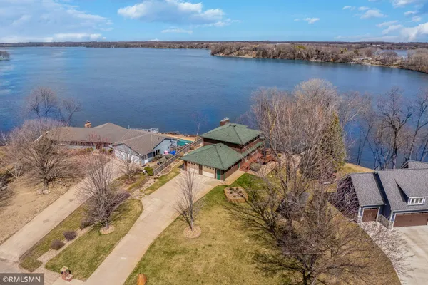 $875,000 | 3800 Sioux Lane, Madison Lake, MN 56063