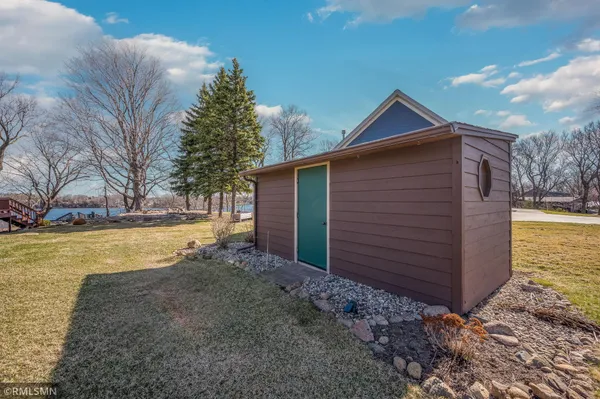 $875,000 | 3800 Sioux Lane, Madison Lake, MN 56063