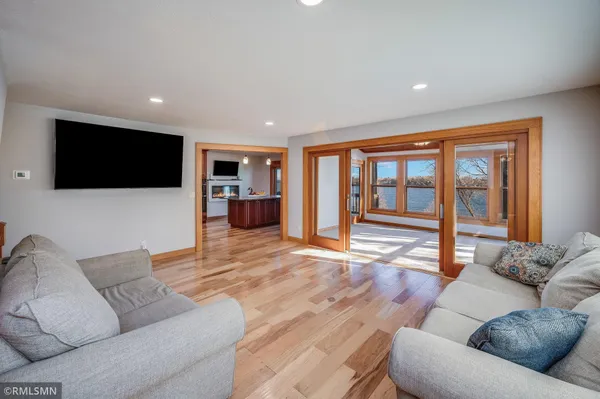 $875,000 | 3800 Sioux Lane, Madison Lake, MN 56063