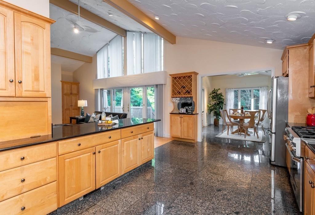 15 Cider Mill Road Lynnfield, MA 01940 - Photo 12 of 42 Gallery Image 12