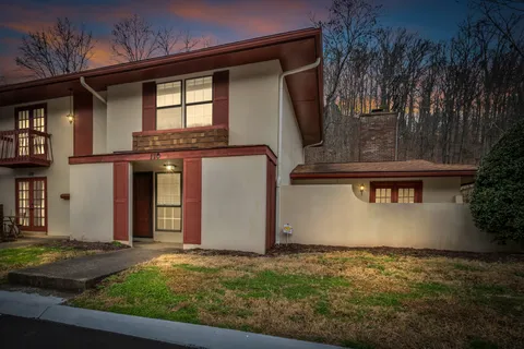 $324,900 | 214 Old Hickory Boulevard, Unit 170, Nashville, TN 37221