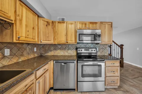 $324,900 | 214 Old Hickory Boulevard, Unit 170, Nashville, TN 37221