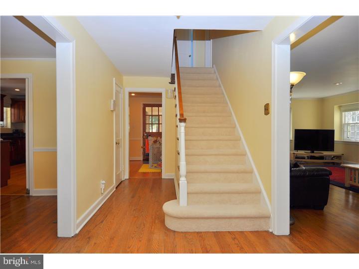 814 Wickfield Road Wynnewood, PA 19096 - Photo 2 of 22 Foyer