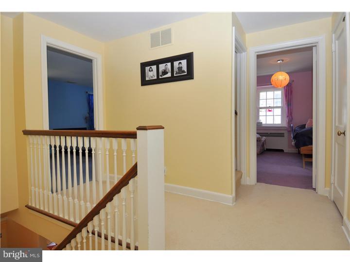 814 Wickfield Road Wynnewood, PA 19096 - Photo 10 of 22 Hallway