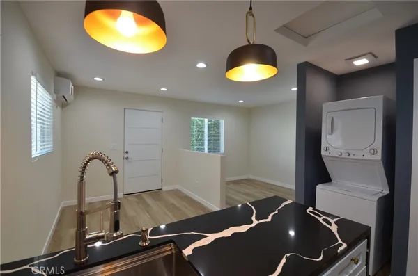 $1,950 | 6406 Densmore Avenue, Lake Balboa, CA 91406