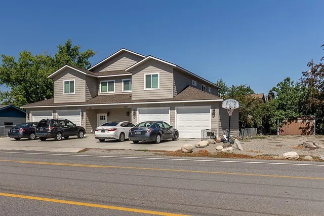 $699,900 | 10811-10813 East Mission Avenue, Spokane Valley, WA 99206