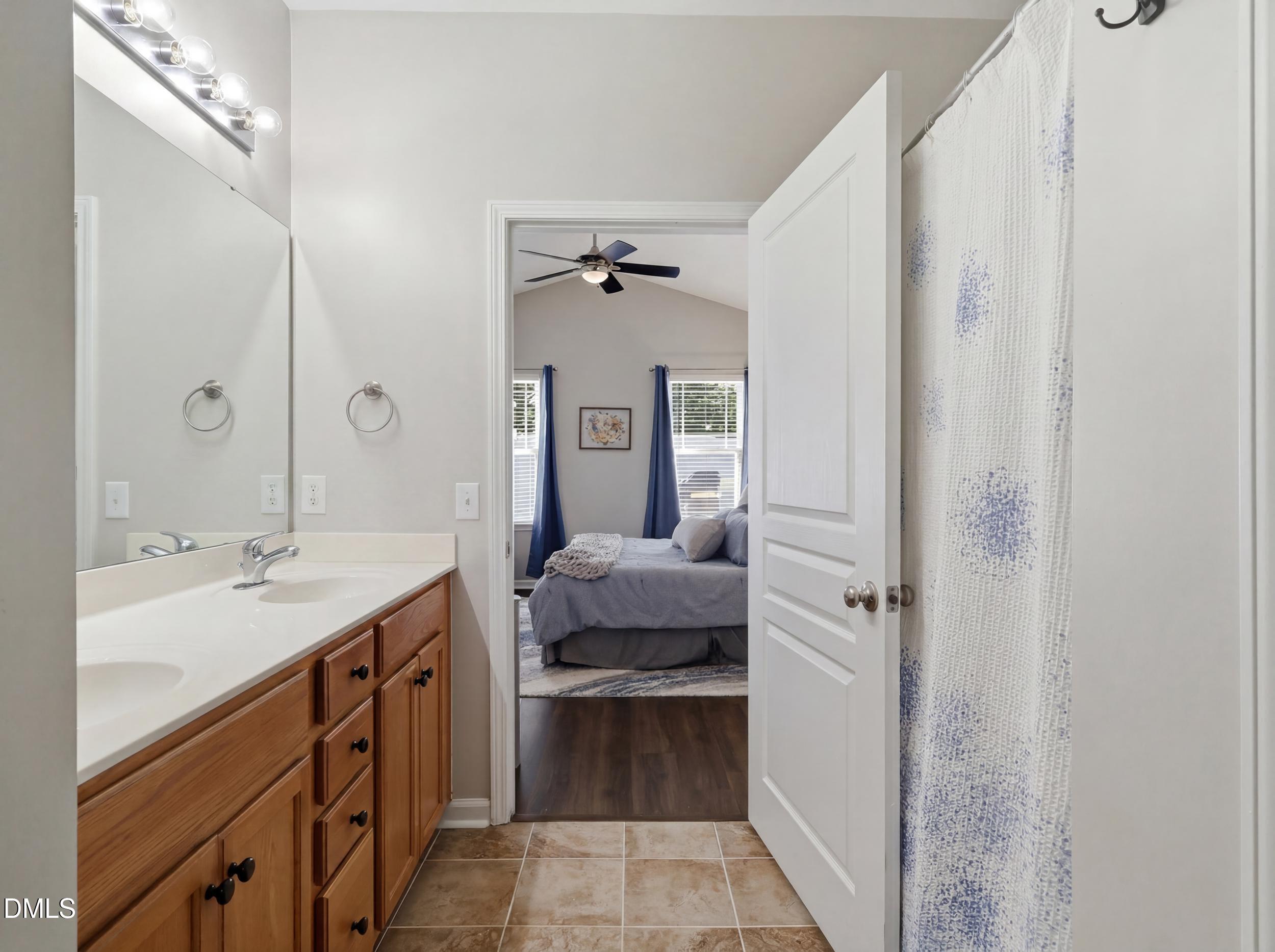 2505 Asher View Court Raleigh, NC 27606 - Photo 16 of 34