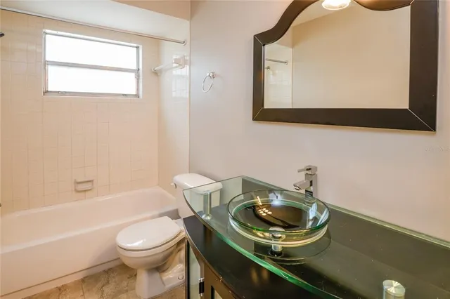 $2,845 | 610 Charlotte Avenue, Tarpon Springs, FL 34689