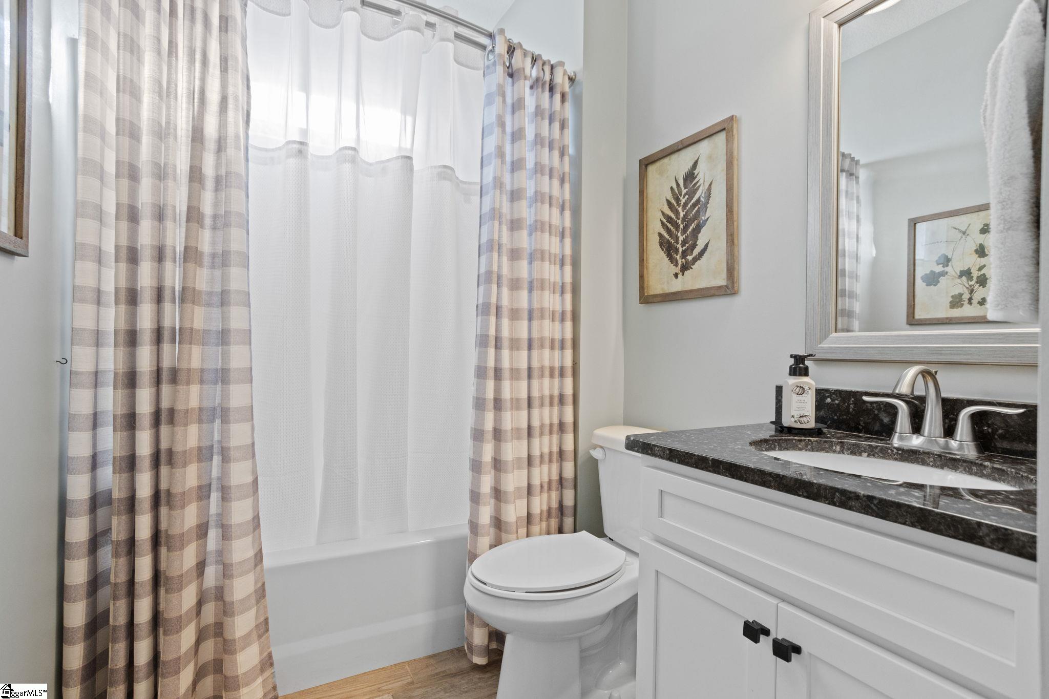 323 Holly Oaks Lane Inman, SC 29349 - Photo 9 of 40
