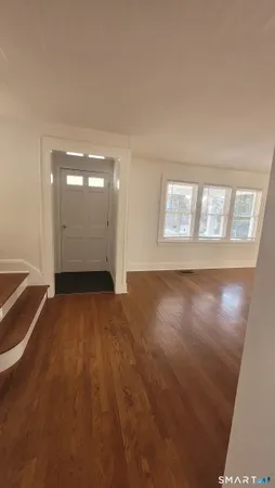 $3,900 | 10 Olmstead Place, Norwalk, CT 06855