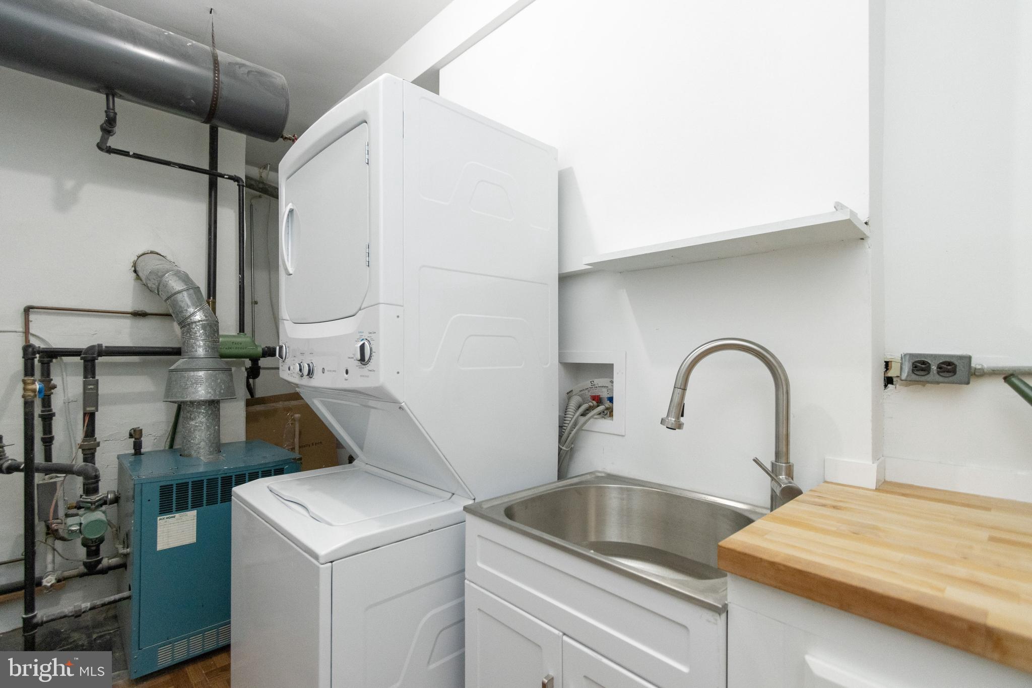 6503 Sherwood Road Baltimore, MD 21239 - Photo 15 of 19 Laundry/Utility Room