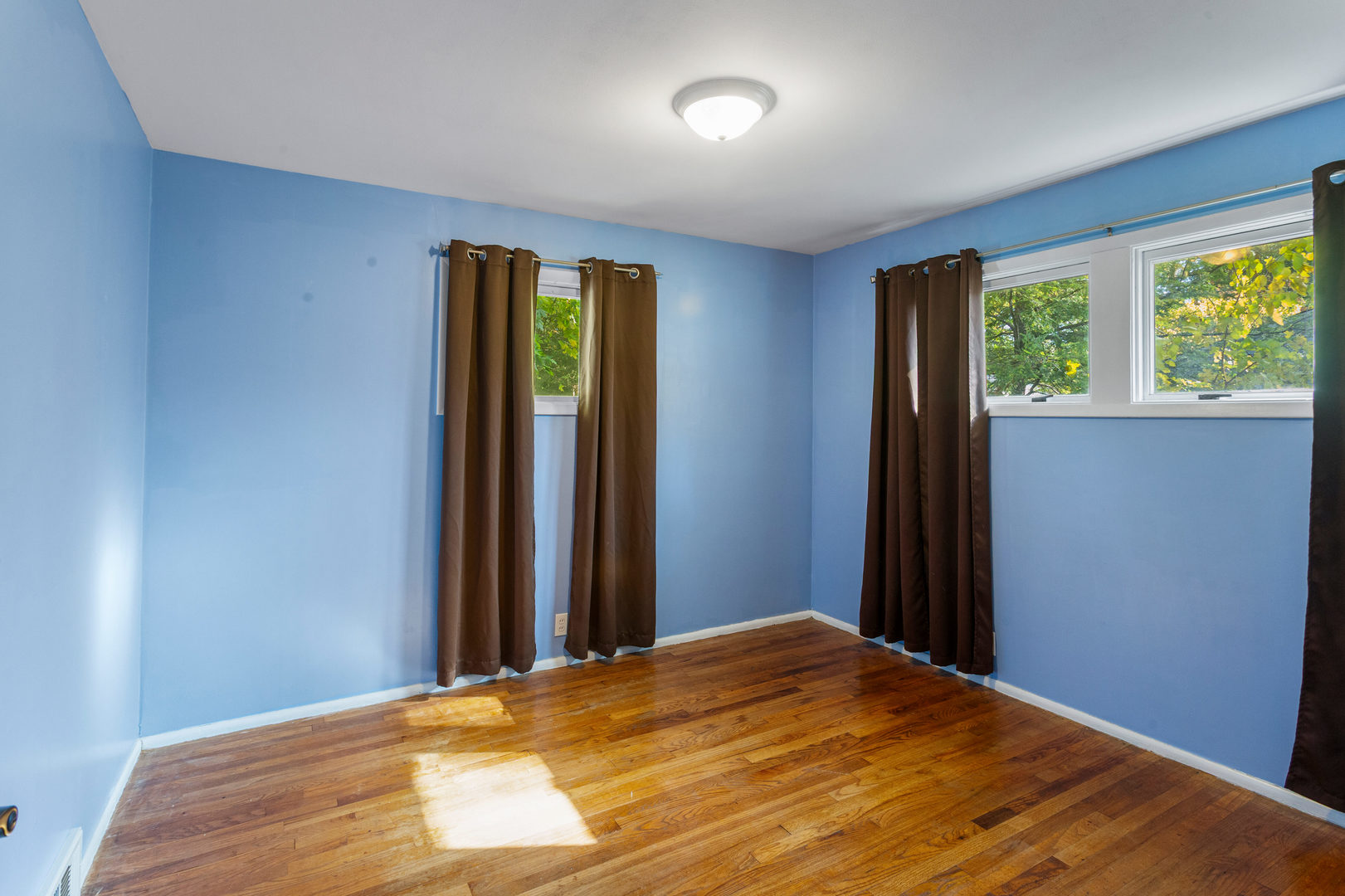 1420 South Western Avenue Champaign, IL 61821 - Photo 26 of 31 a bedroom with a bed and a window