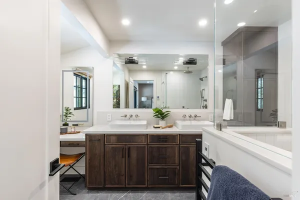 $2,350,000 | 3000 Silverado Trail, Napa, CA 94558