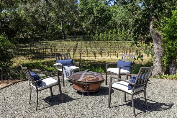 $2,350,000 | 3000 Silverado Trail, Napa, CA 94558
