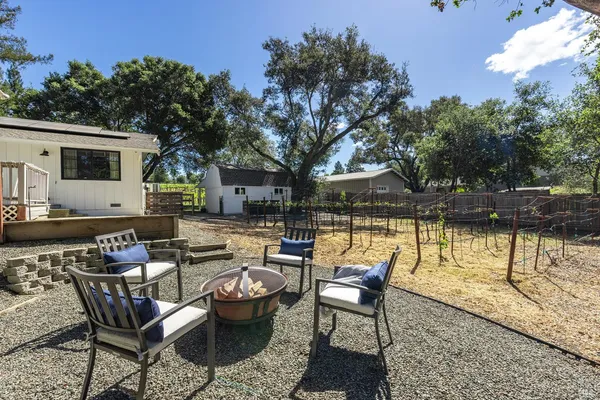 $2,350,000 | 3000 Silverado Trail, Napa, CA 94558