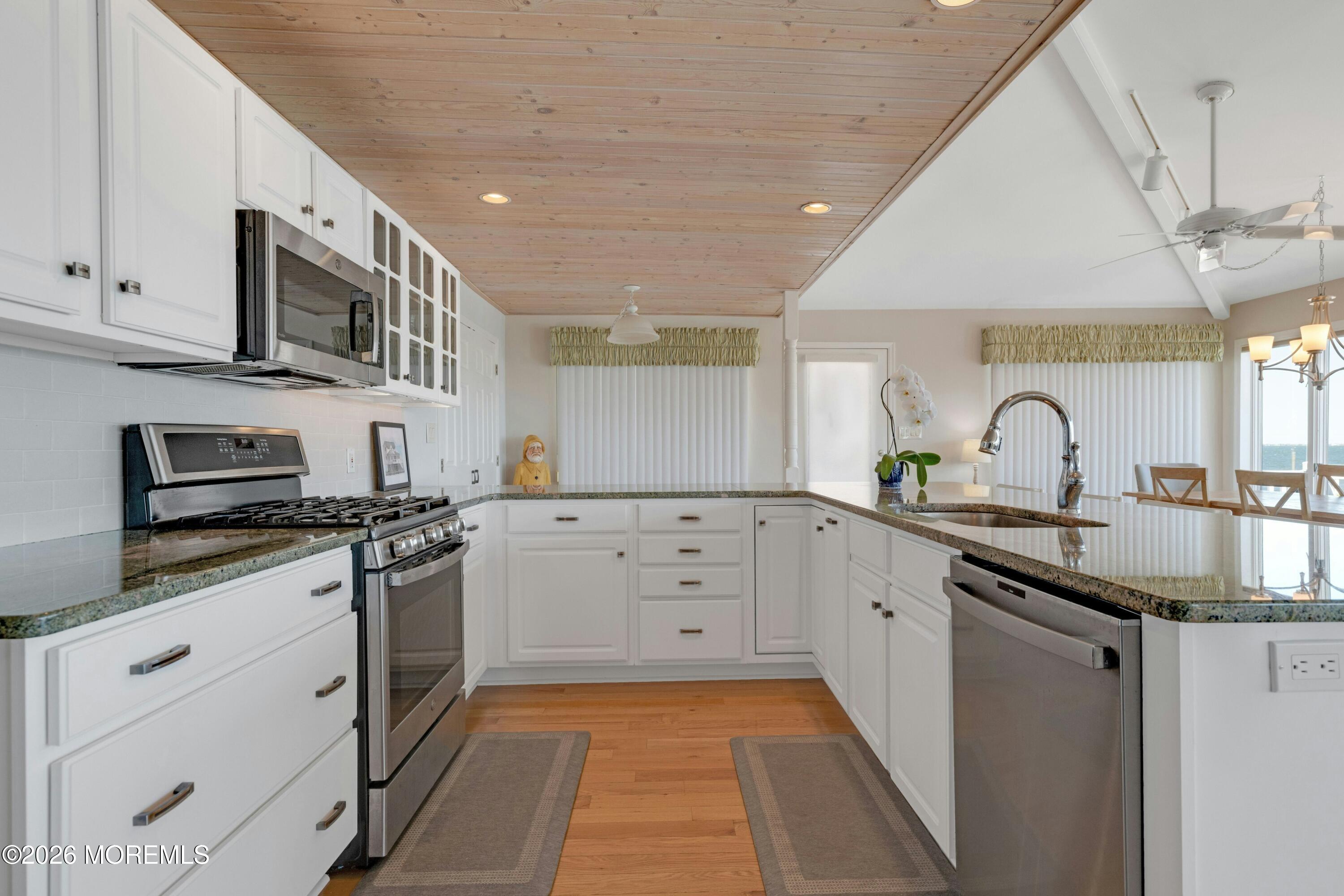 237 Heron Road Tuckerton, NJ 08087 - Photo 15 of 54 DSC_4961_14632418