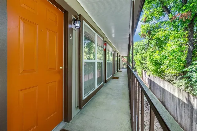 $895 | 5508 Tremont Street, Unit 3, Dallas, TX 75214