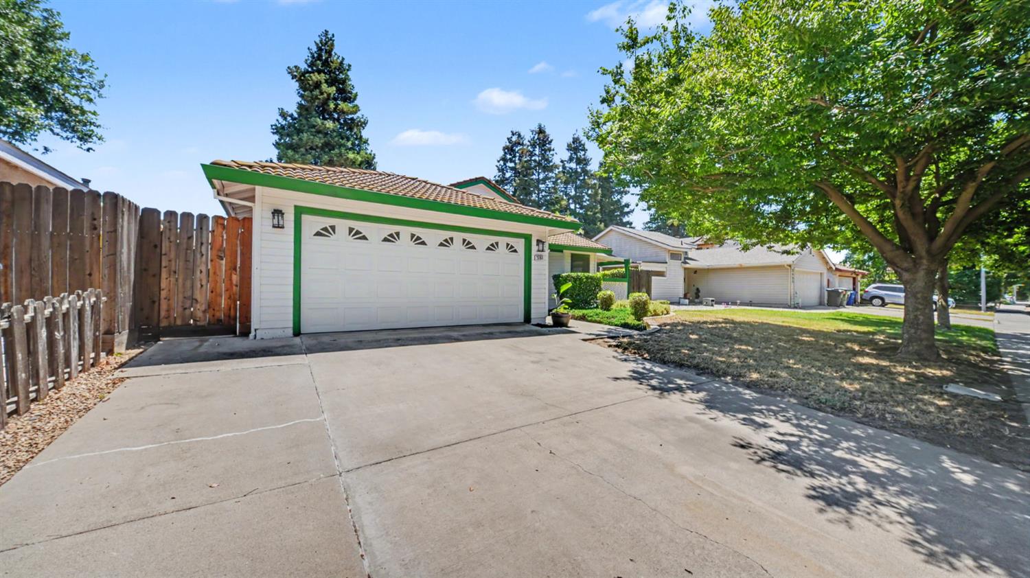 2504 Spring Water Drive Modesto, CA 95355 - Photo 4 of 31