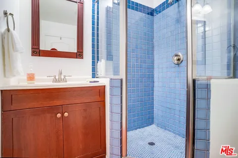 $17,900 | 1607 North Vista Street, Los Angeles, CA 90046