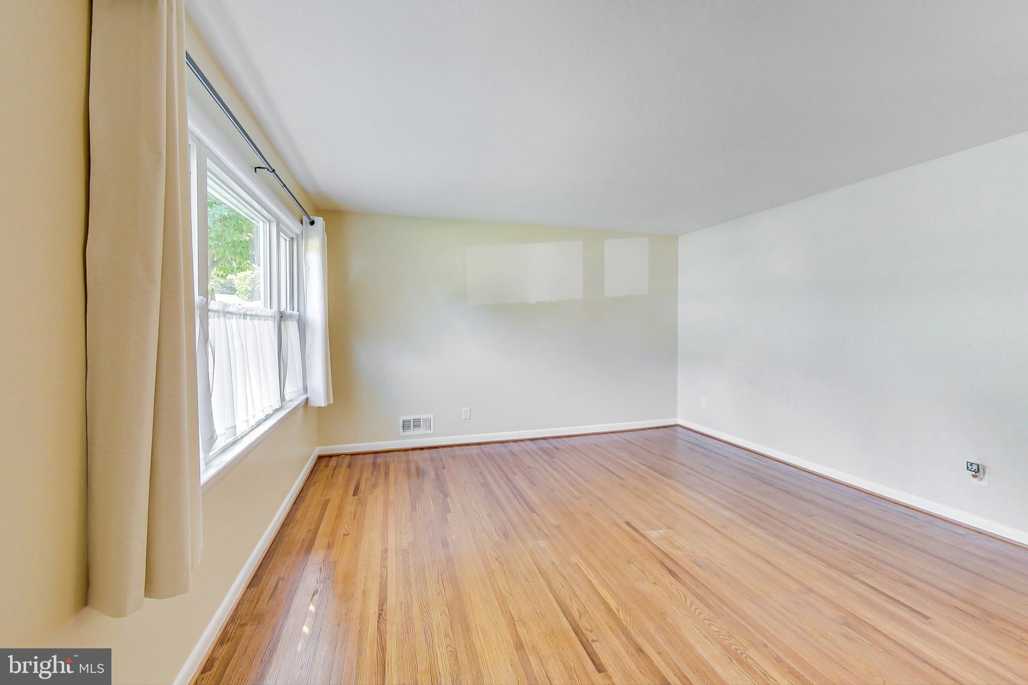 4020 Adams Drive Silver Spring, MD 20902 - Photo 4 of 39